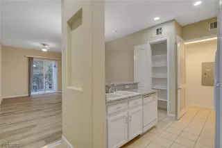 Photo #2: 2534084 Listing 