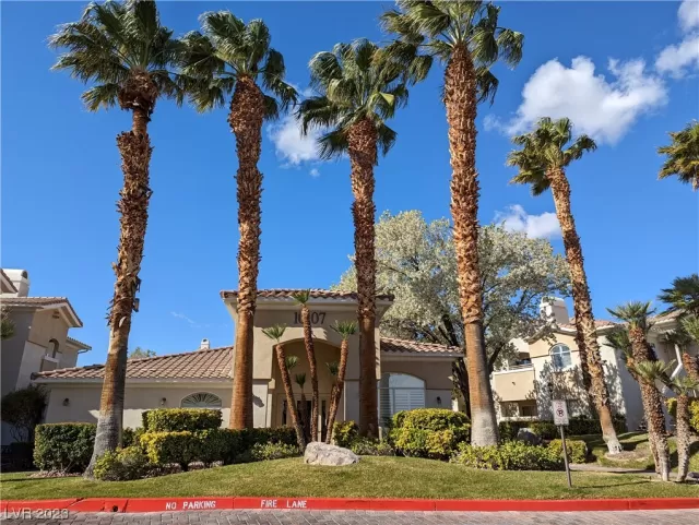 MLS: 2534092 Condo For Sale