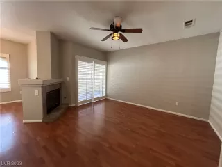 Photo #6: 2534092 Listing