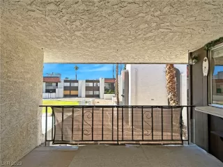 Photo #4: 2534168 Listing 