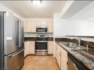 Photo #4: 2534206 Listing 