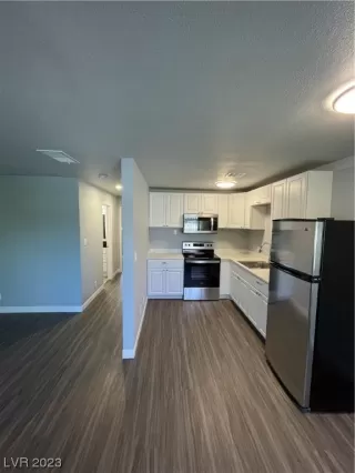 Photo #2: 2534212 Listing