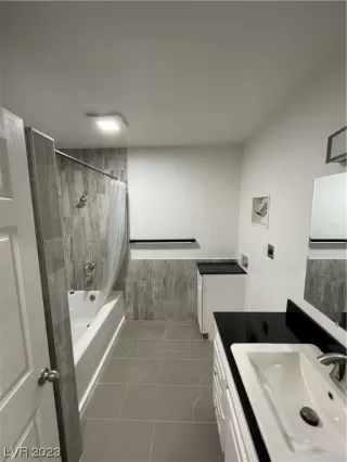 Photo #5: 2534212 Listing