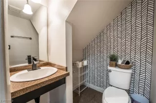 Photo #3: 2534315 Listing