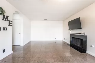 Photo #4: 2534315 Listing