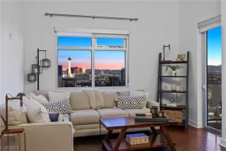 Photo #3: 2534322 Listing 