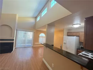 Photo #3: 2534353 Listing
