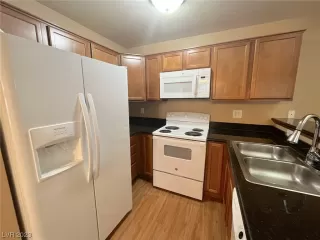 Photo #4: 2534353 Listing