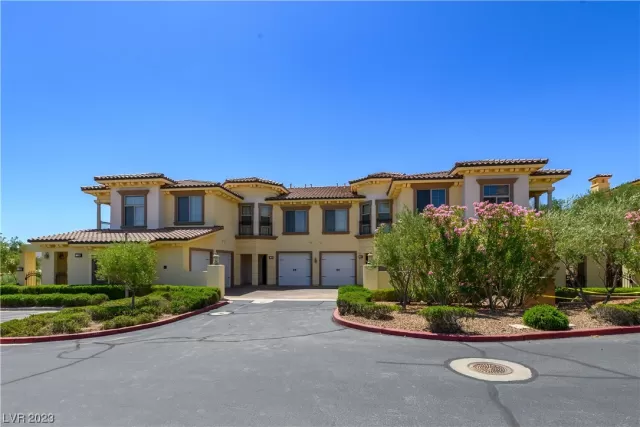 MLS: 2534482 Condo For Sale