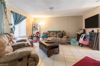 Photo #4: 2534483 Listing