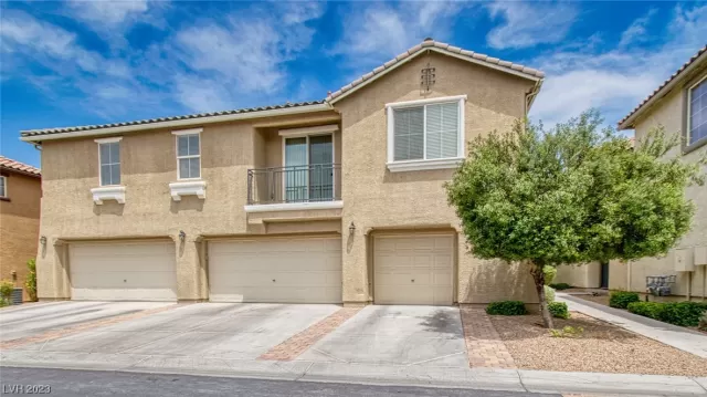 MLS: 2534507 Condo For Sale