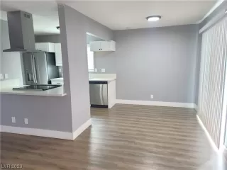 Photo #6: 2534512 Listing