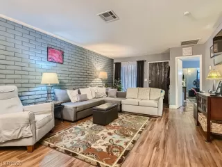 Photo #2: 2534515 Listing 