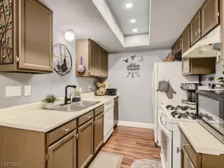 Photo #5: 2534515 Listing 