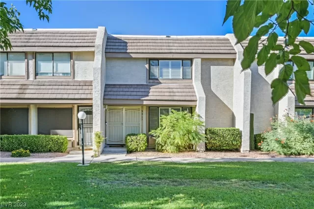 MLS: 2534535 Condo For Sale