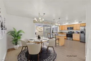 Photo #5: 2534535 Listing