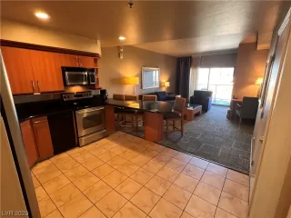 Photo #4: 2534537 Listing