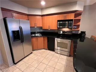 Photo #5: 2534537 Listing