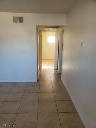 Photo #5: 2534622 Listing 