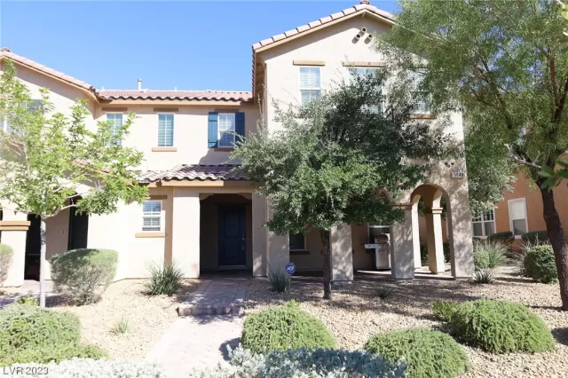 MLS: 2534677 Condo For Sale