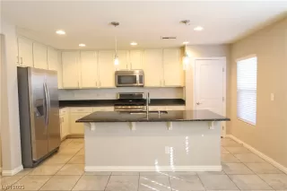 Photo #5: 2534677 Listing 