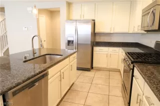 Photo #6: 2534677 Listing 