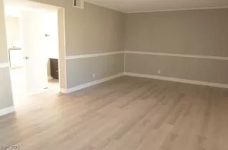 Photo #2: 2534683 Listing