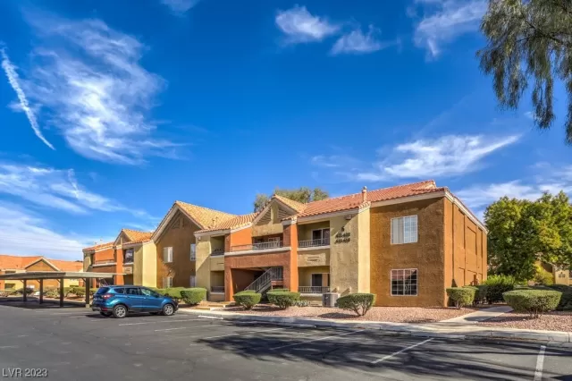 MLS: 2534690 Condo For Sale