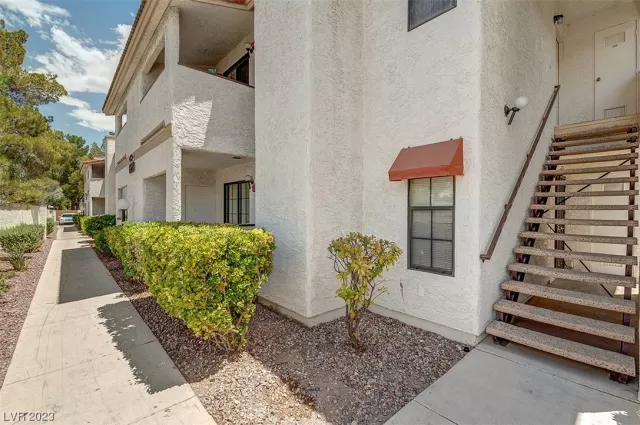 MLS: 2534698 Condo For Sale
