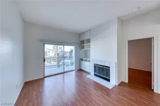 Photo #6: 2534734 Listing