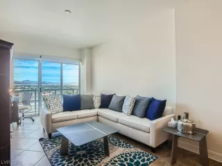 Photo #2: 2534735 Listing