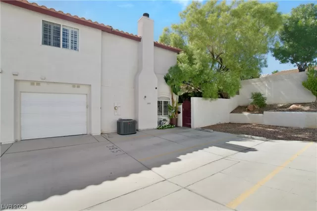 MLS: 2534747 Condo For Sale