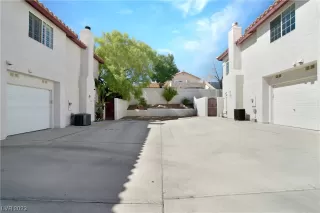 Photo #1: 2534747 Listing