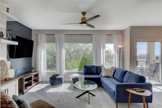 Photo #5: 2534755 Listing 