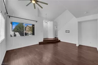 Photo #2: 2534775 Listing