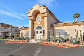 Photo #6: 2534786 Listing