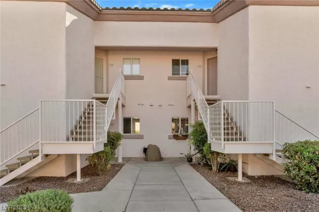 MLS: 2534806 Condo For Sale