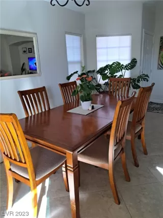 Photo #4: 2534809 Listing