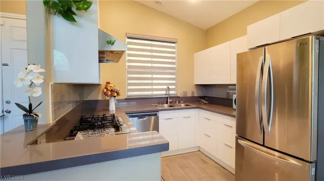 MLS: 2534824 Condo For Sale