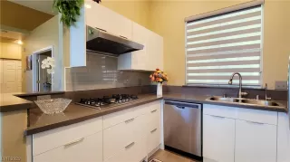 Photo #1: 2534824 Listing