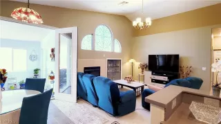 Photo #6: 2534824 Listing