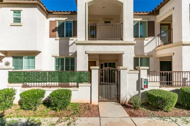 MLS: 2534840 Condo For Sale