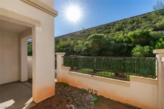 Photo #5: 2534840 Listing 