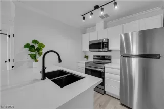 Photo #1: 2534846 Listing