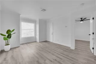 Photo #6: 2534846 Listing