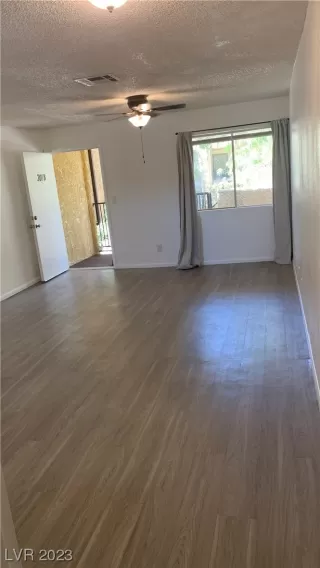 Photo #3: 2534865 Listing 