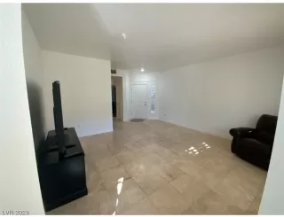 Photo #4: 2534885 Listing