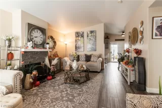 Photo #2: 2534893 Listing