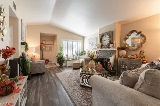 Photo #3: 2534893 Listing