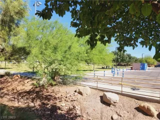 Photo #4: 2534895 Listing